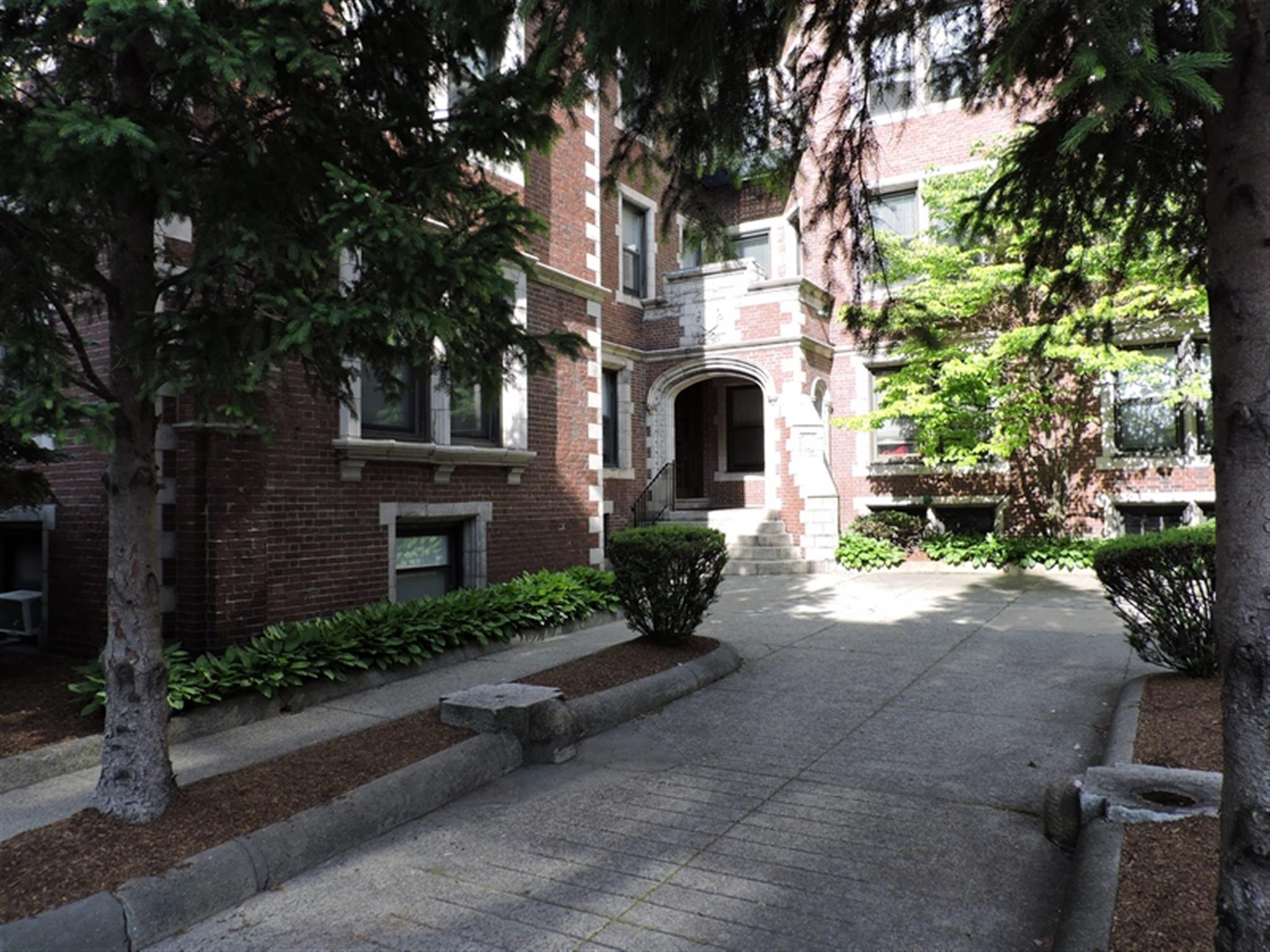 84 Prescott St, Harvard Square