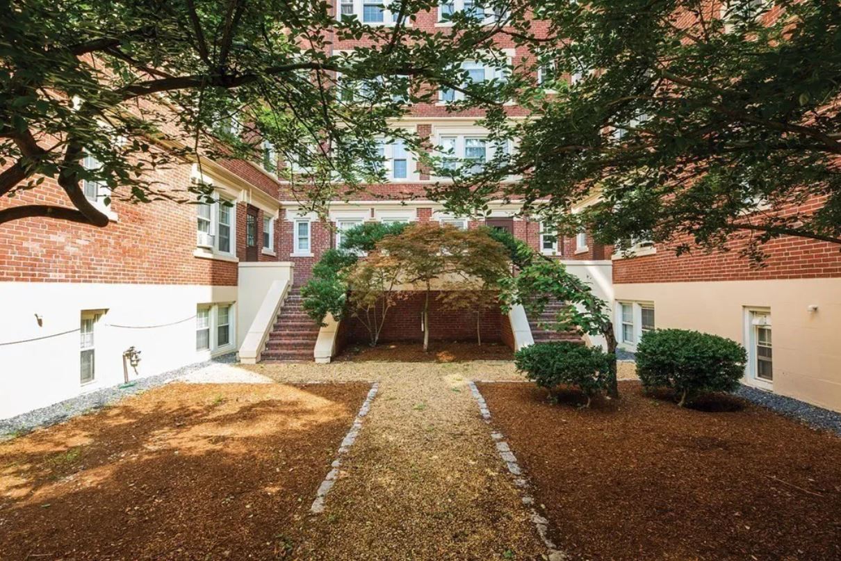 1450 Beacon St, Corey Hill