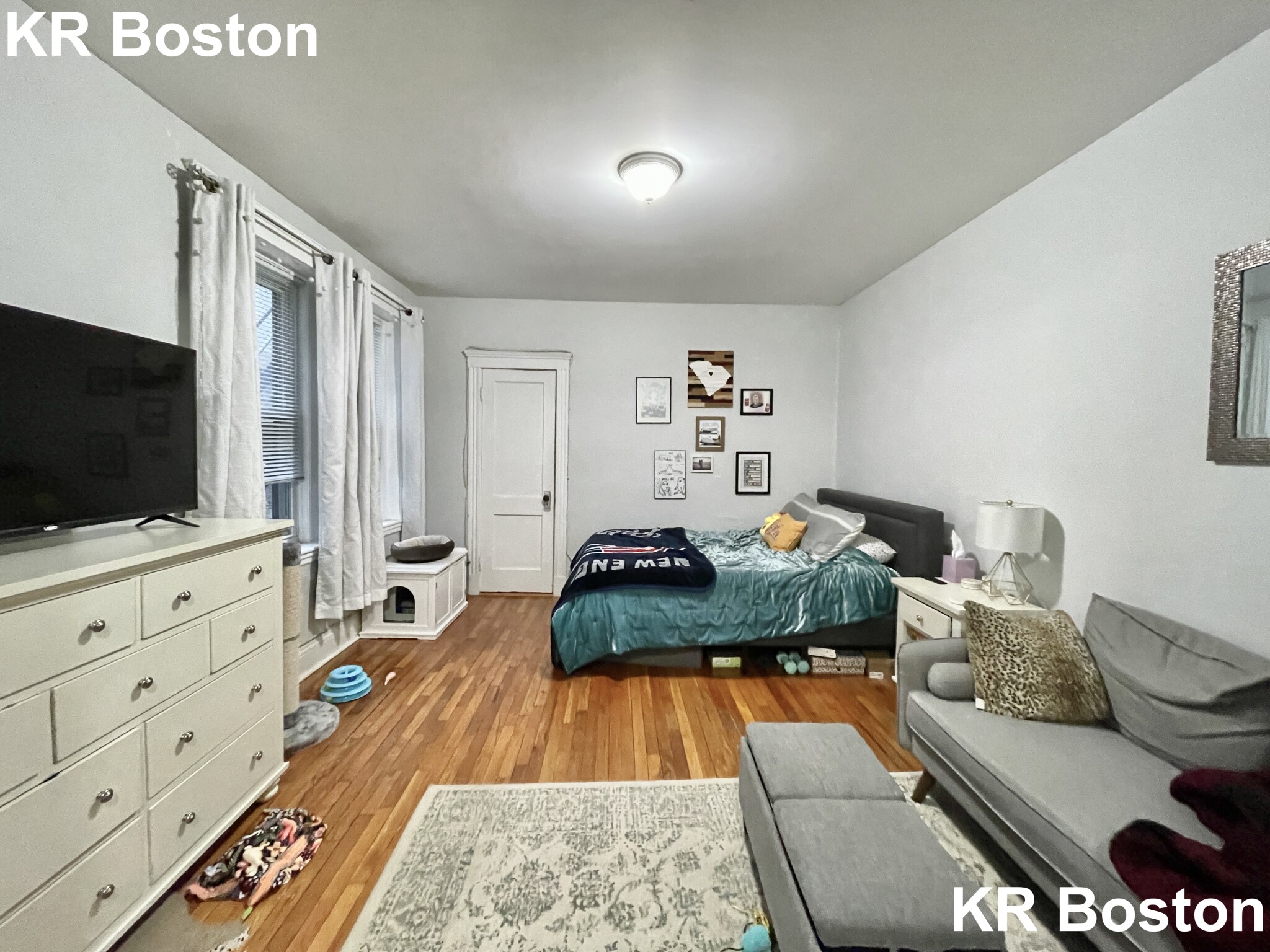 1450 Commonwealth Aven, Brighton