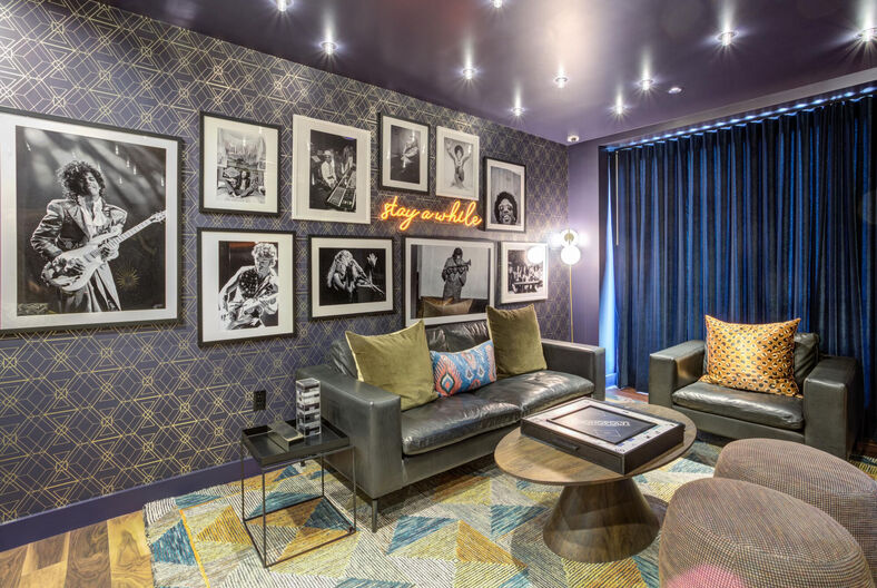 75 Saint Alphnosus, Mission Hill