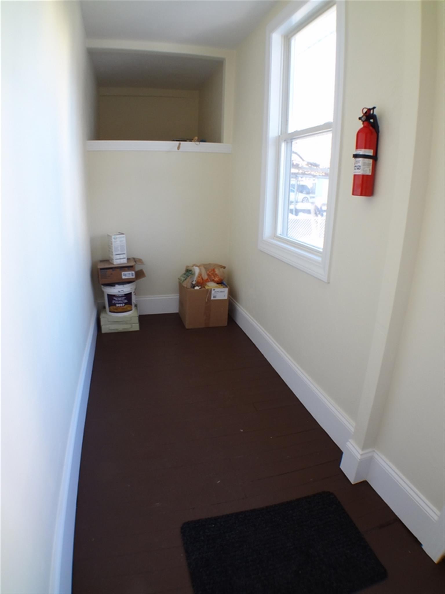 586 Main St, Medford