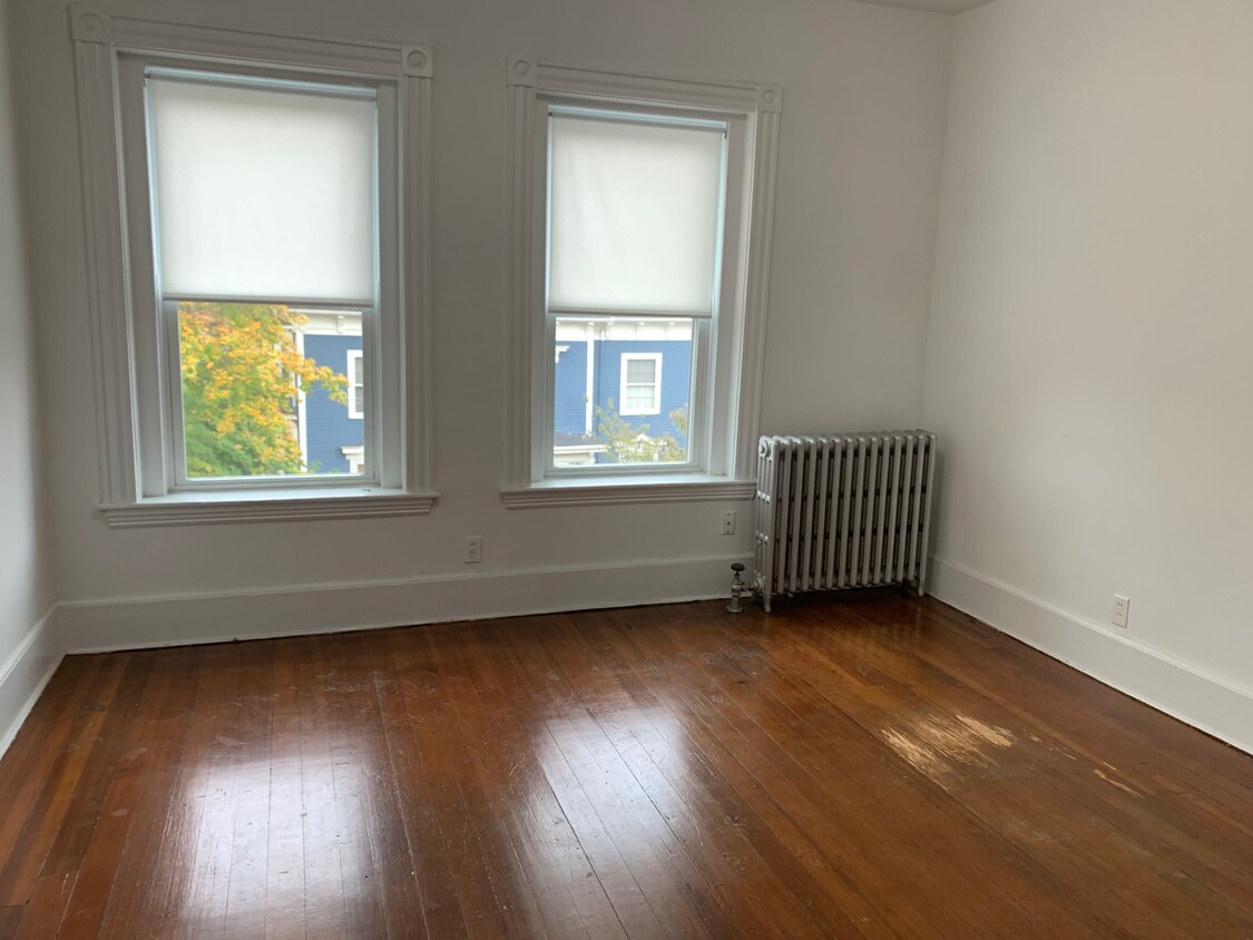 146 Oxford St, Ward Two