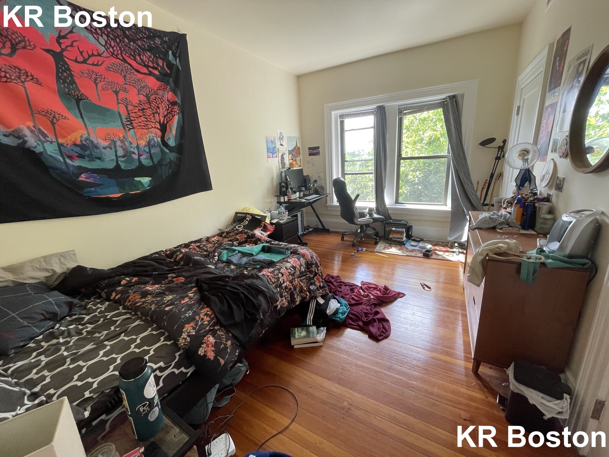 1463 Beacon St, Washington Square