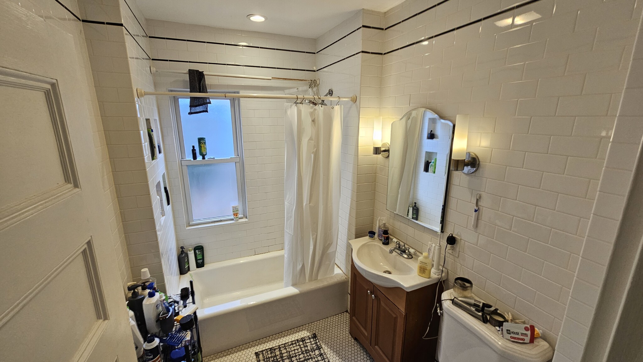 11 Woodstock Ave, Brighton