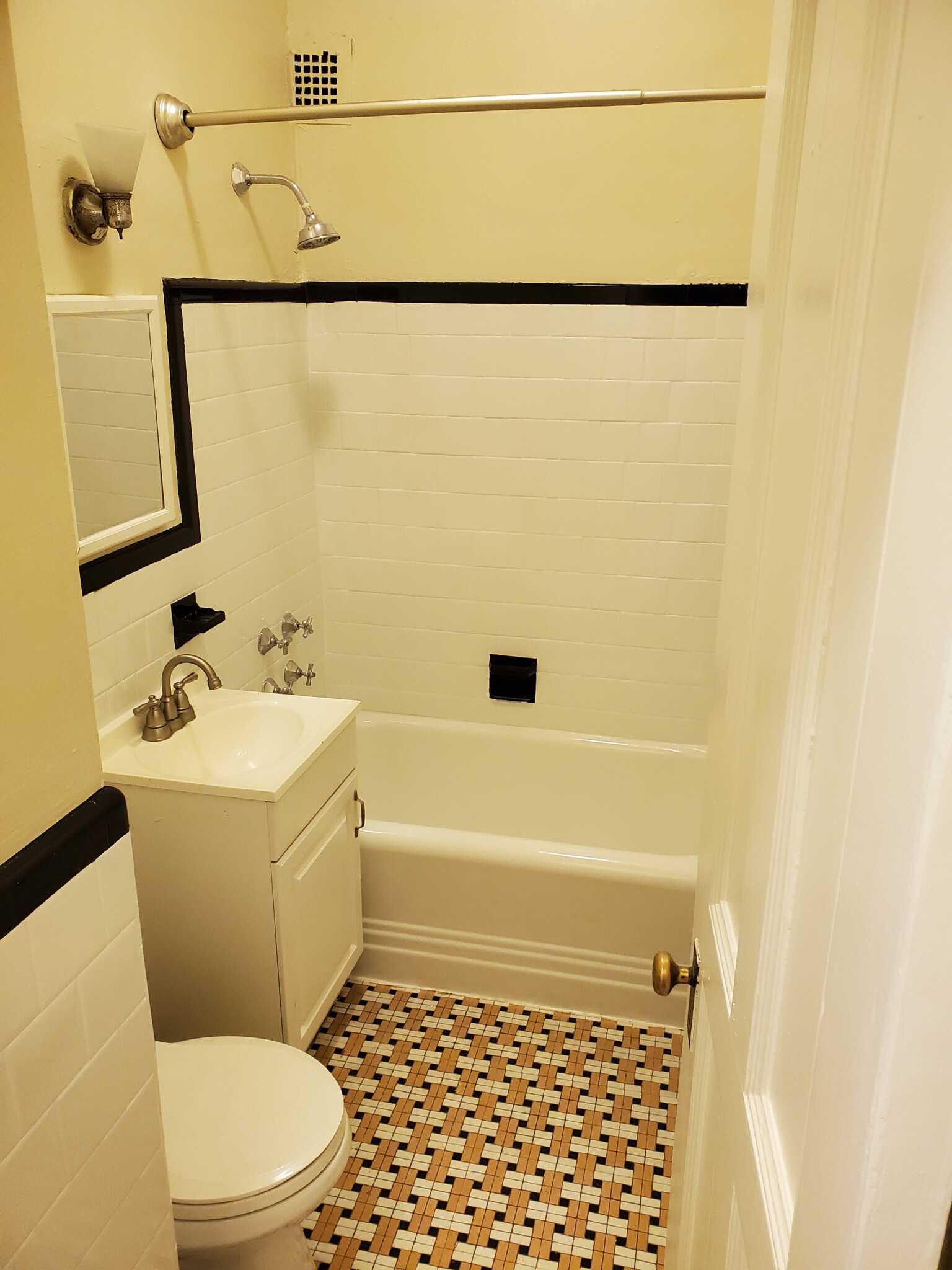 1470 Beacon St, Coolidge Corner