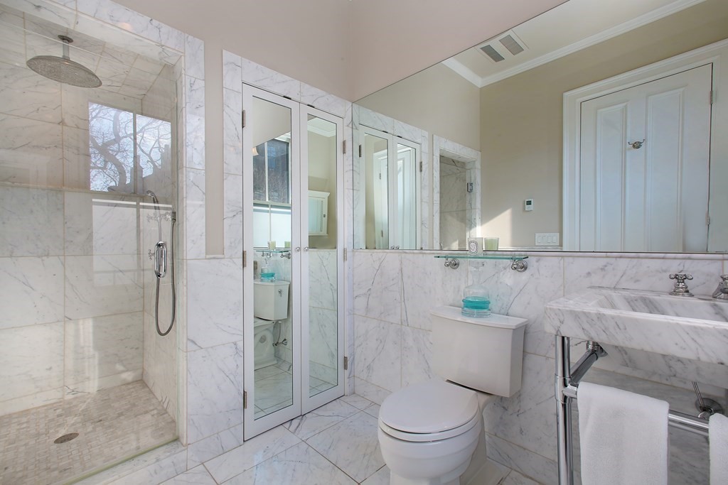 148 Chandler St, East Boston