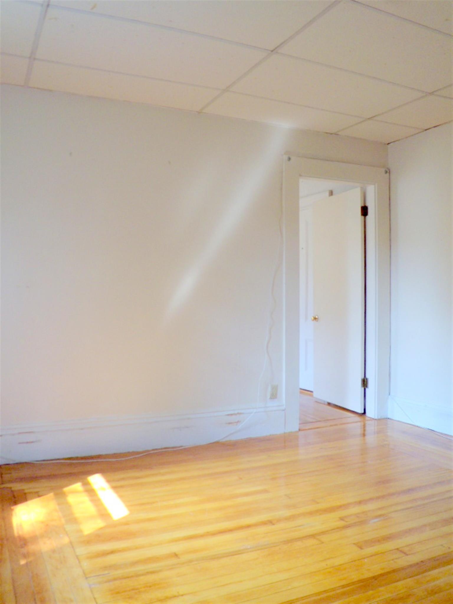 74 Dover St, Davis Square