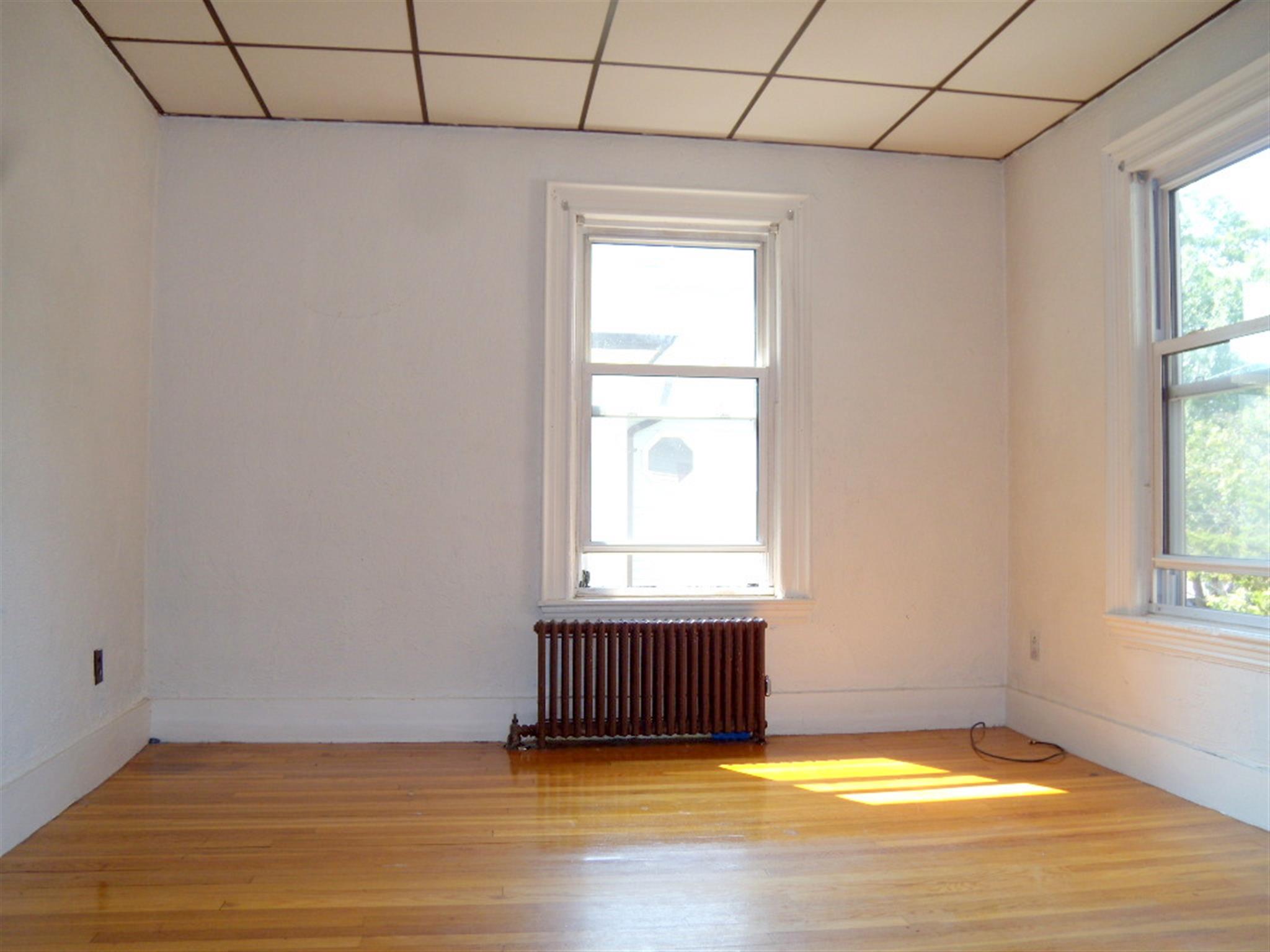 74 Dover St, Davis Square