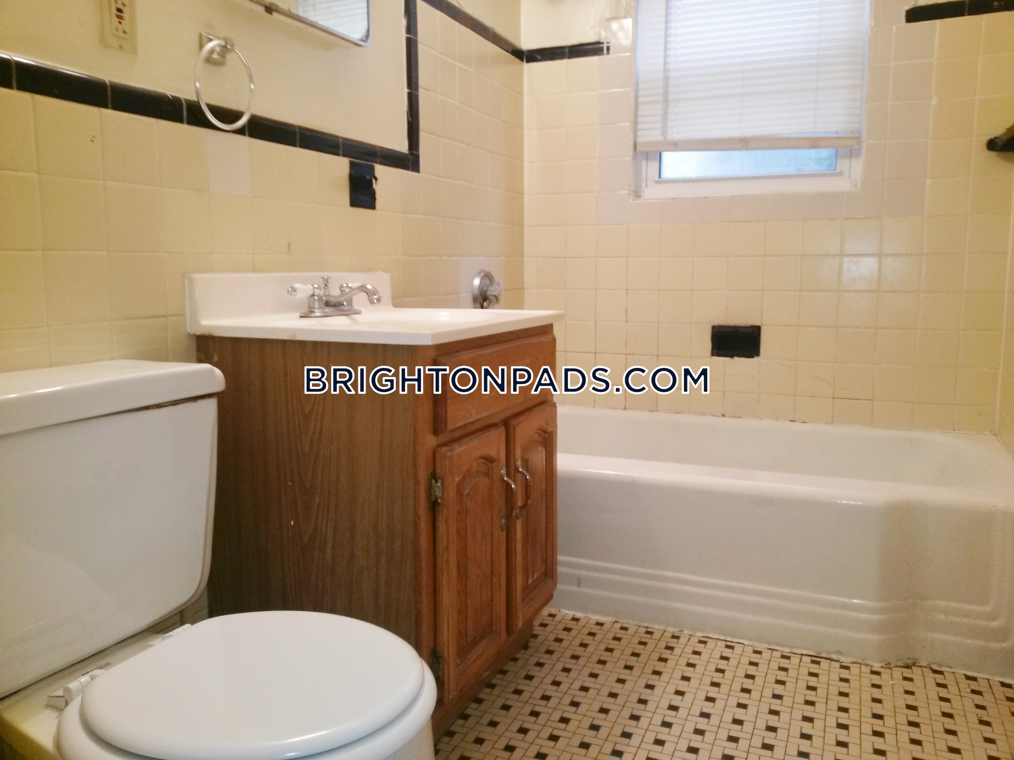 2 Platt Rd, Brighton