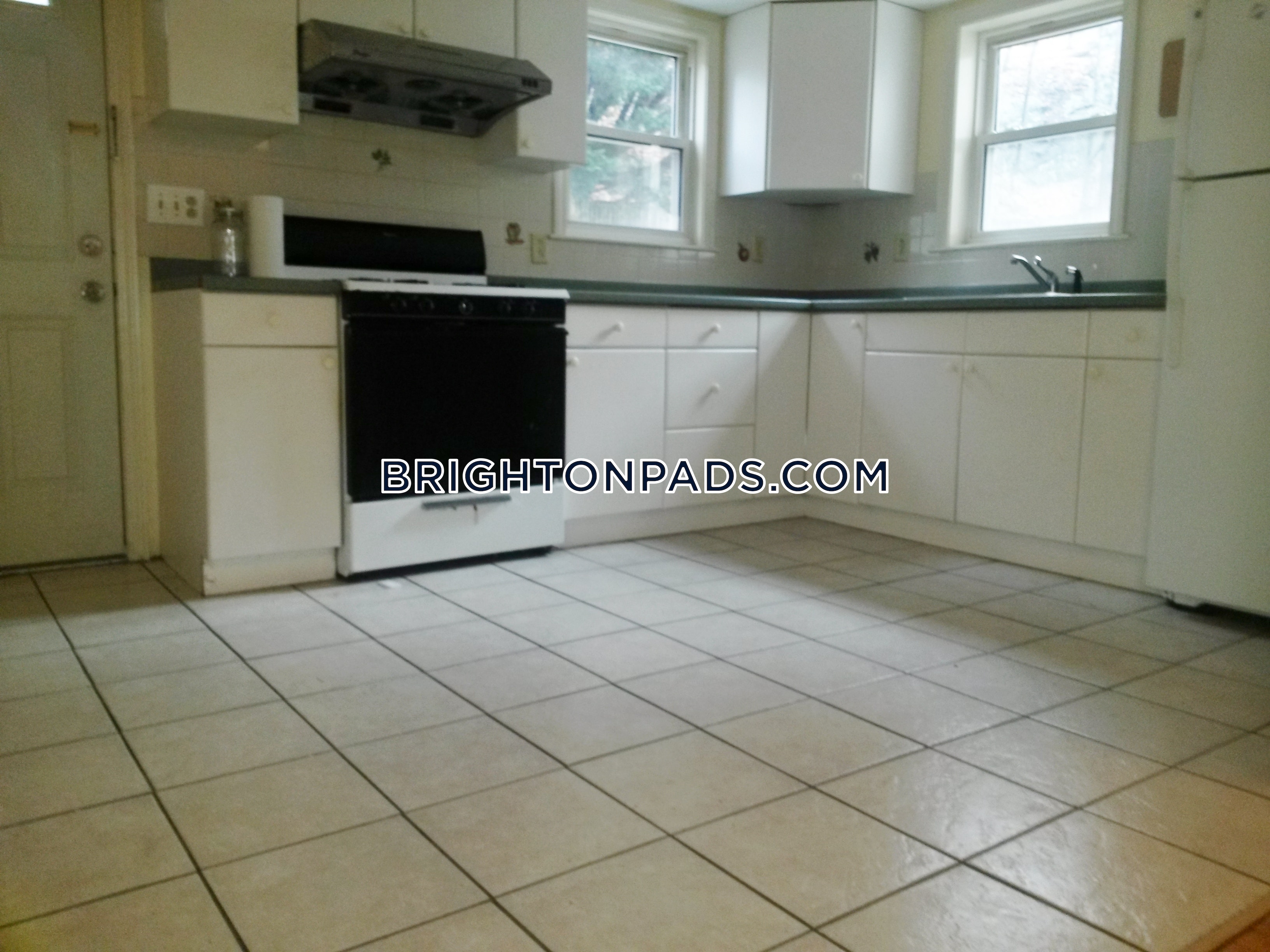 2 Platt Rd, Brighton