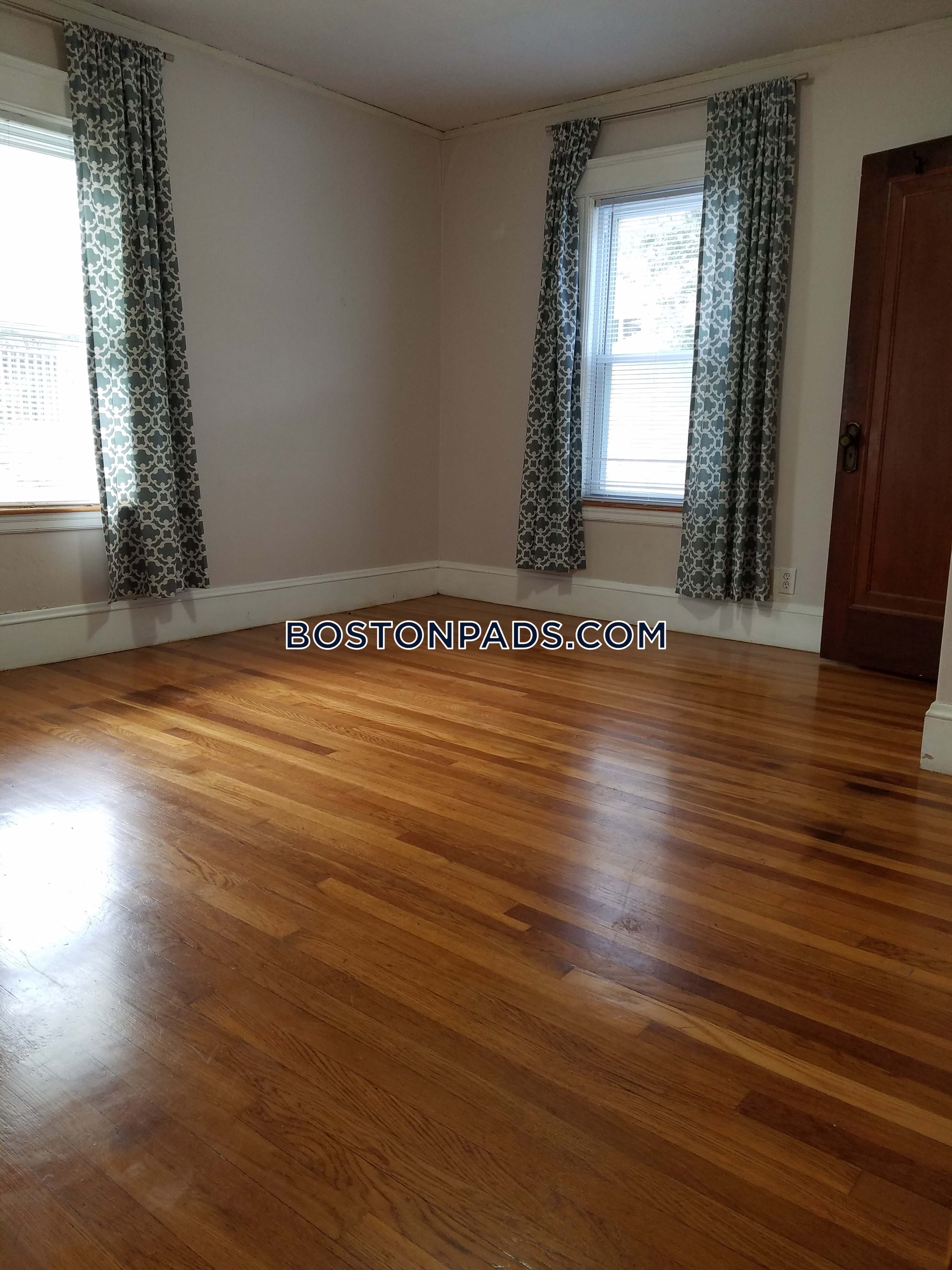 61 Newport St, Arlington