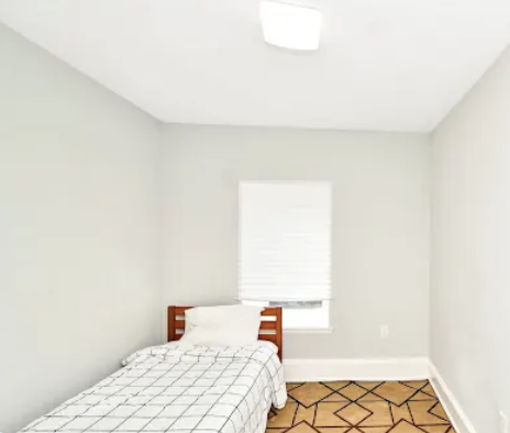 94 Mount Pleasant Ave, Roxbury