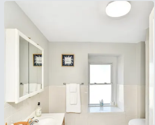 94 Mount Pleasant Ave, Roxbury