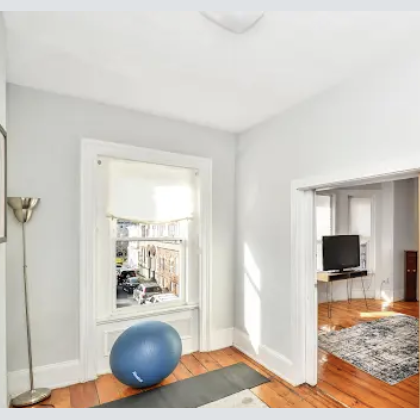 94 Mount Pleasant Ave, Roxbury