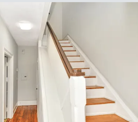 94 Mount Pleasant Ave, Roxbury