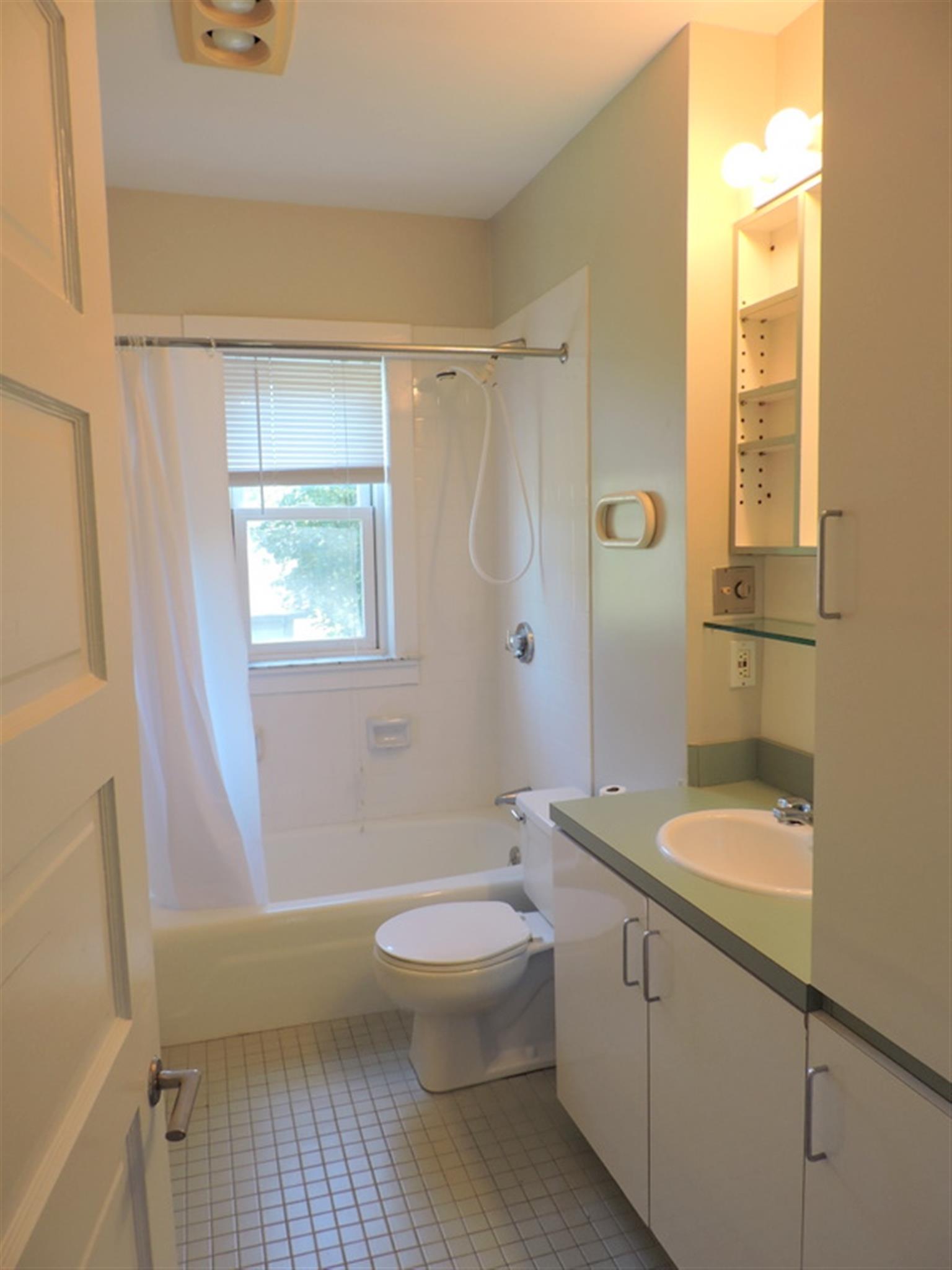 8 Chapman Pl, Harvard Square