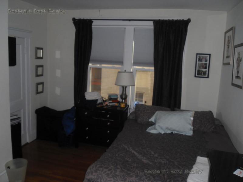 69 Babcock St, Coolidge Corner