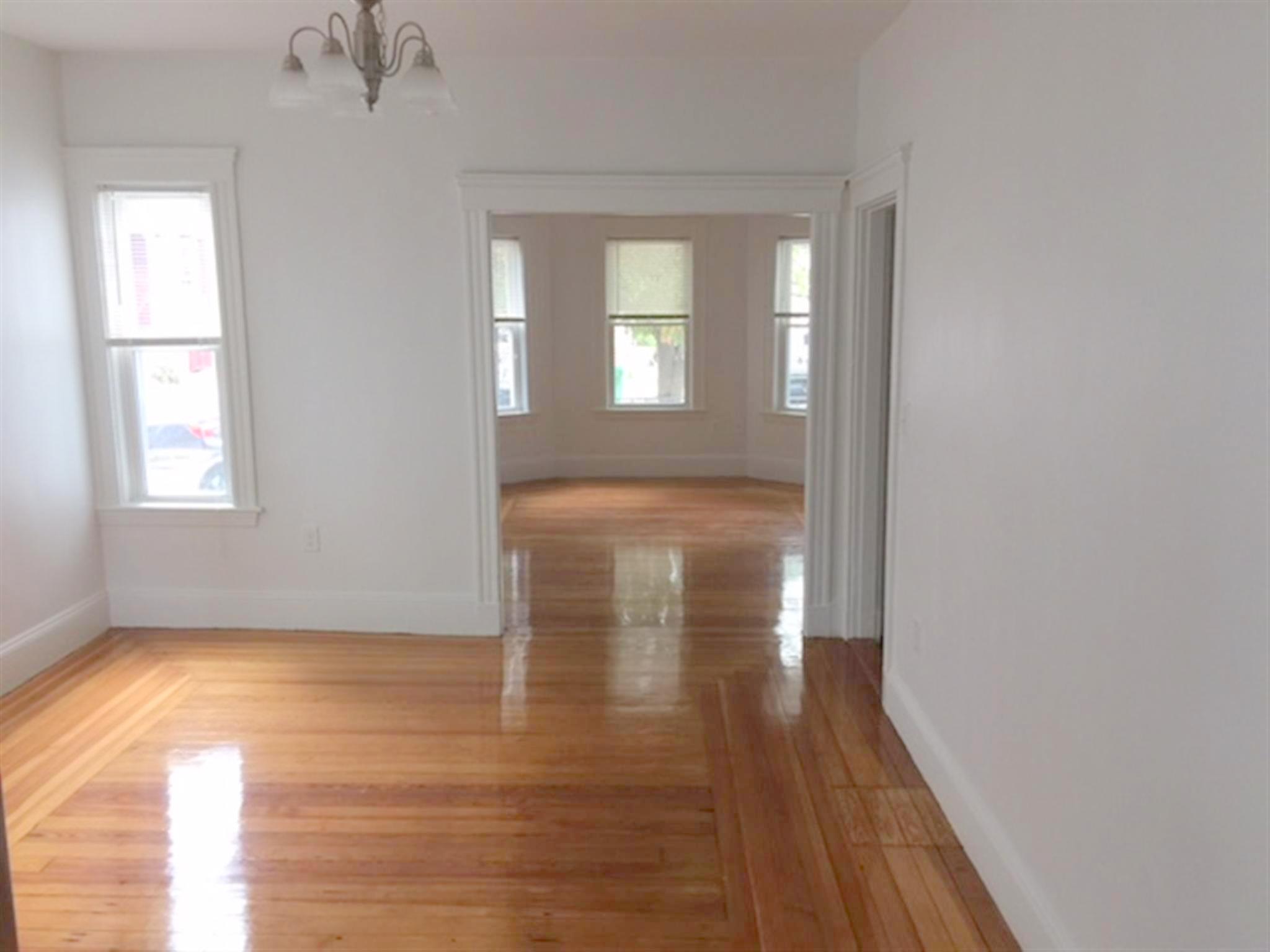 78 Bristol Rd, Medford