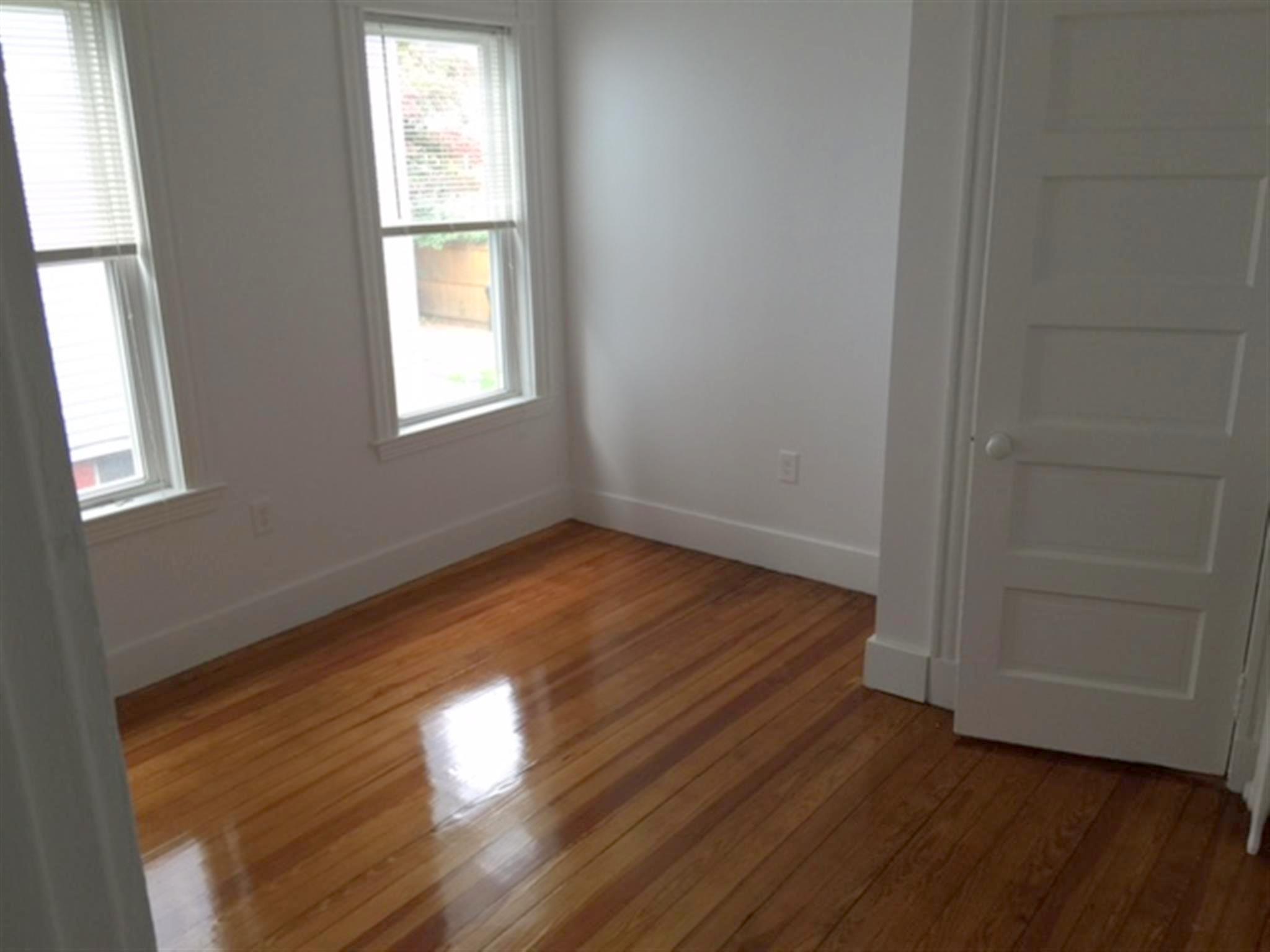 78 Bristol Rd, Medford