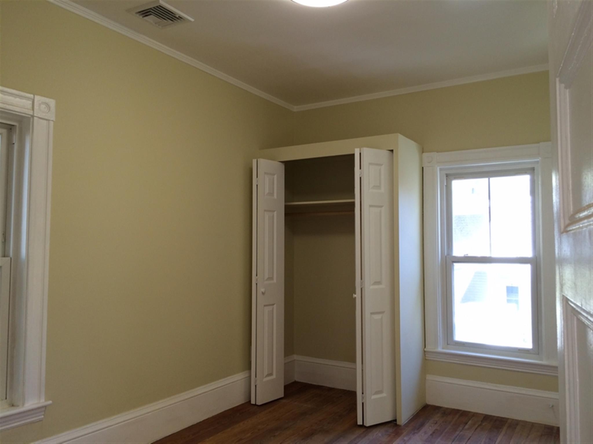 12 Pleasant St, Porter Square