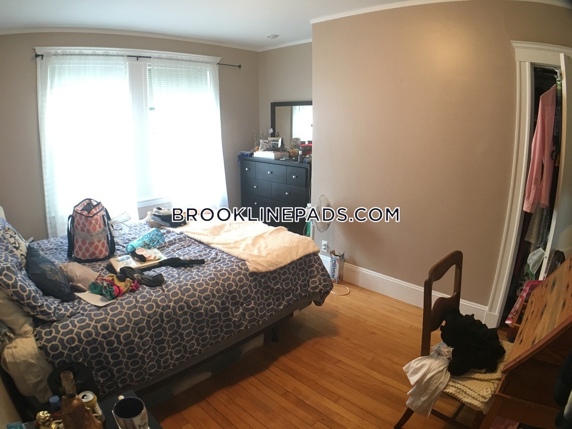 7 Addington Rd, Washington Square