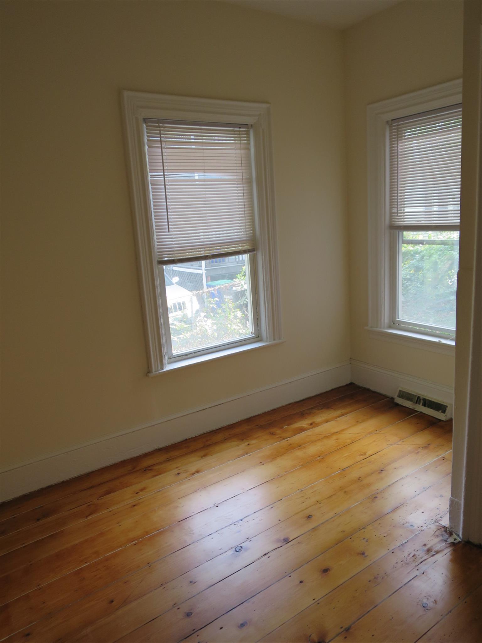 77 Bonair St, Winter Hill