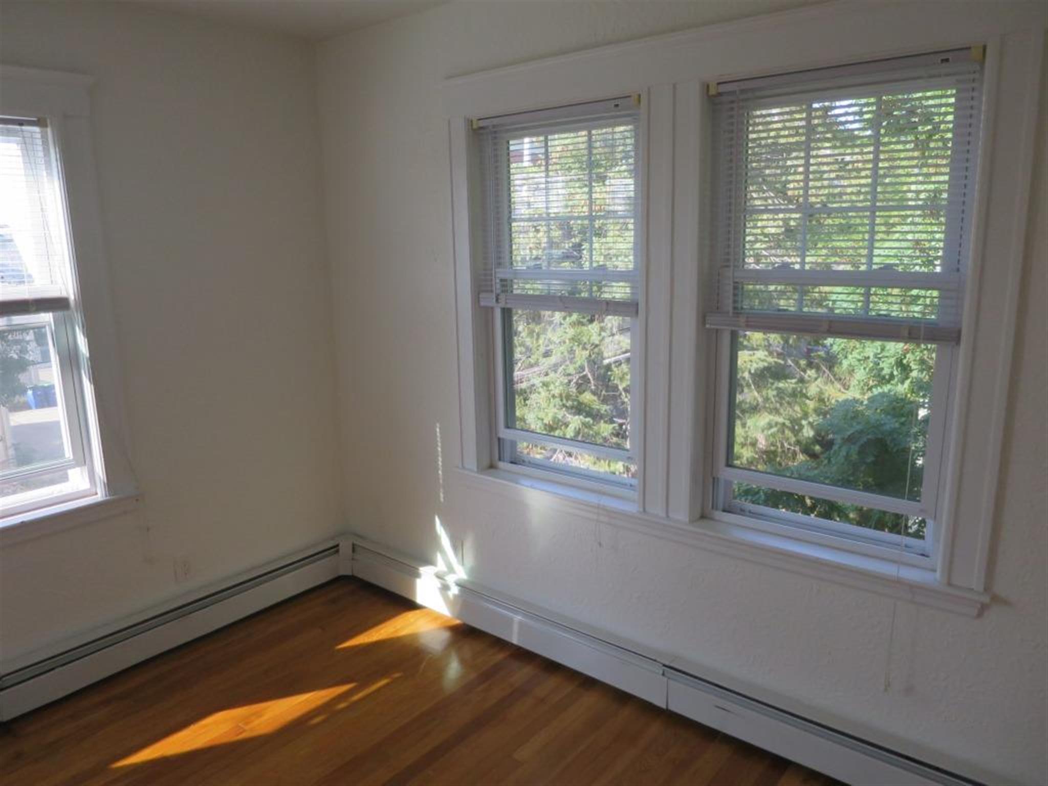 23 Lowell St, Spring Hill