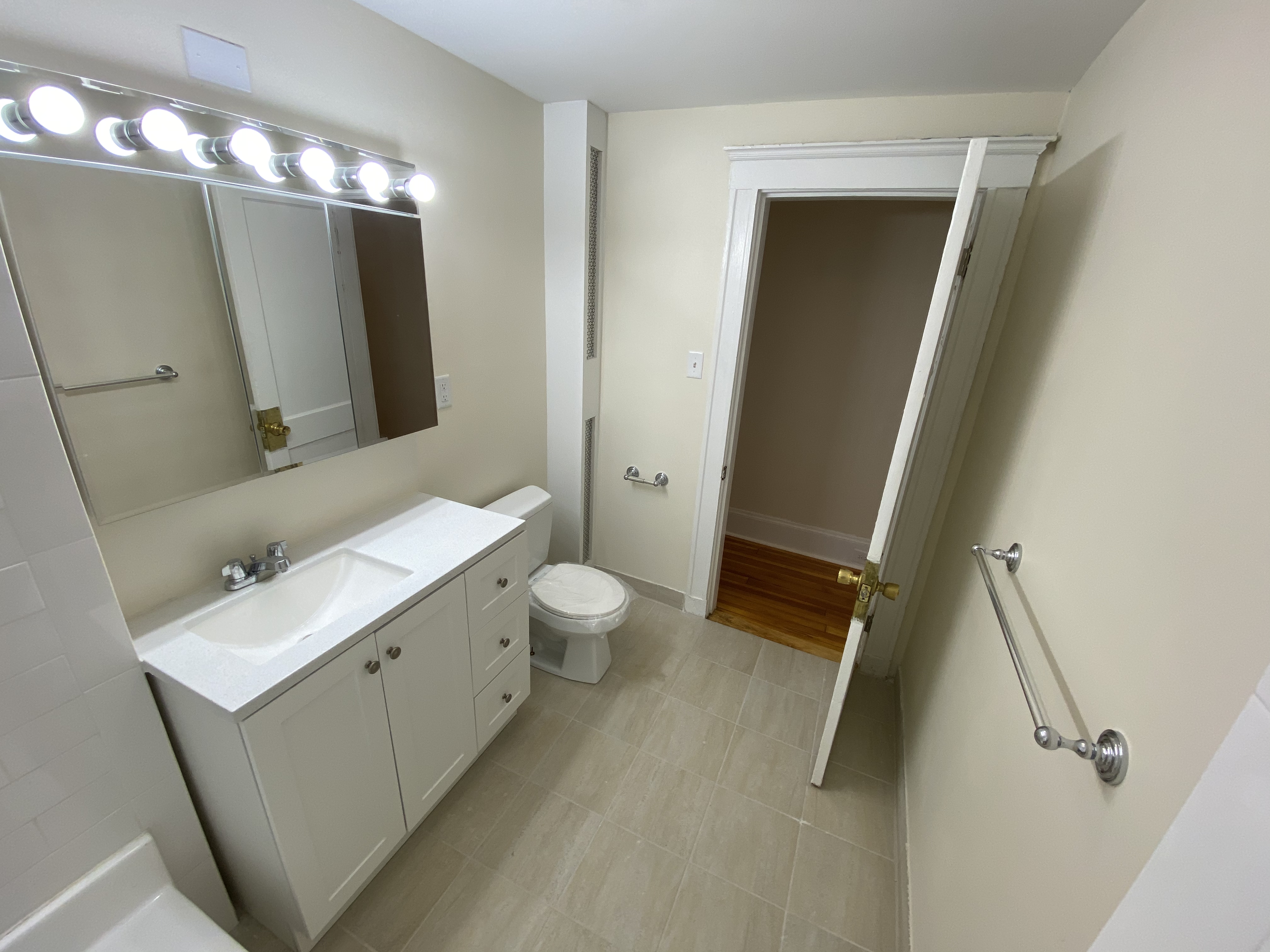 6 Barrows St, Allston