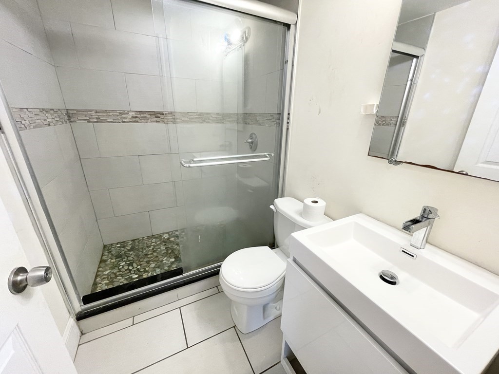 15 Sunset, Mission Hill