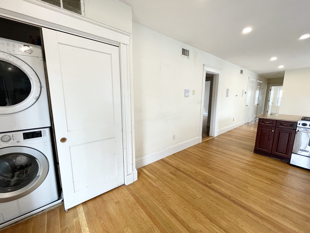 15 Sunset, Mission Hill