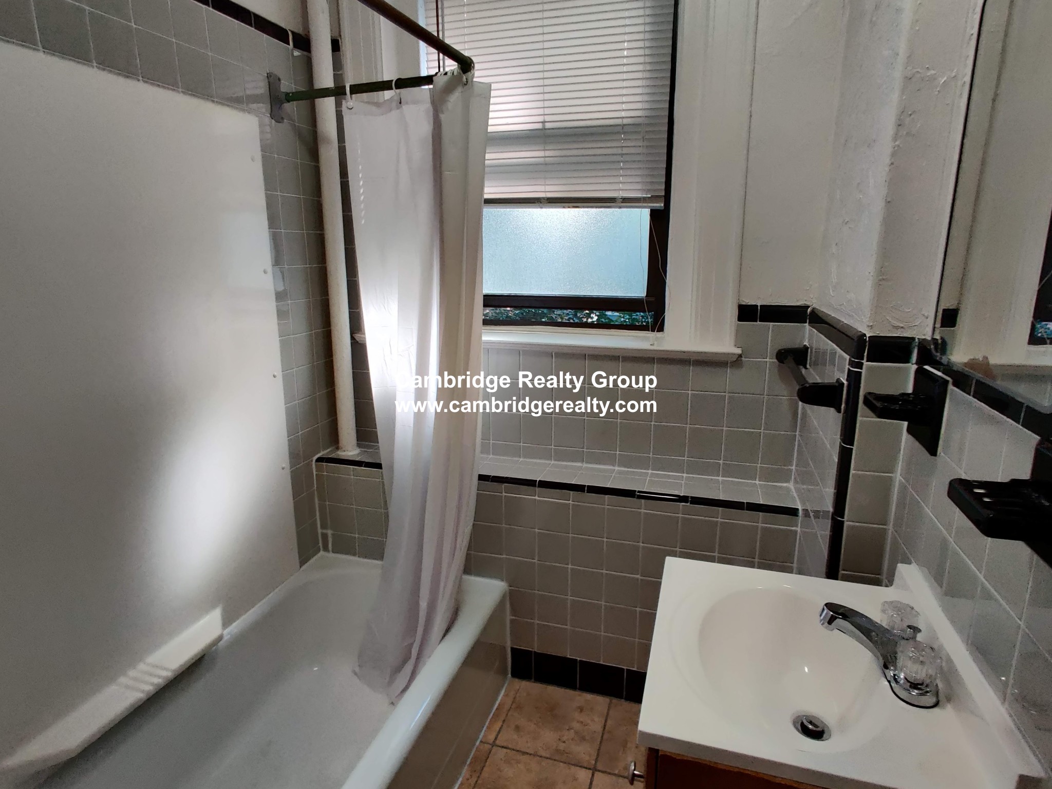 1010 Massachusetts Ave, Riverside