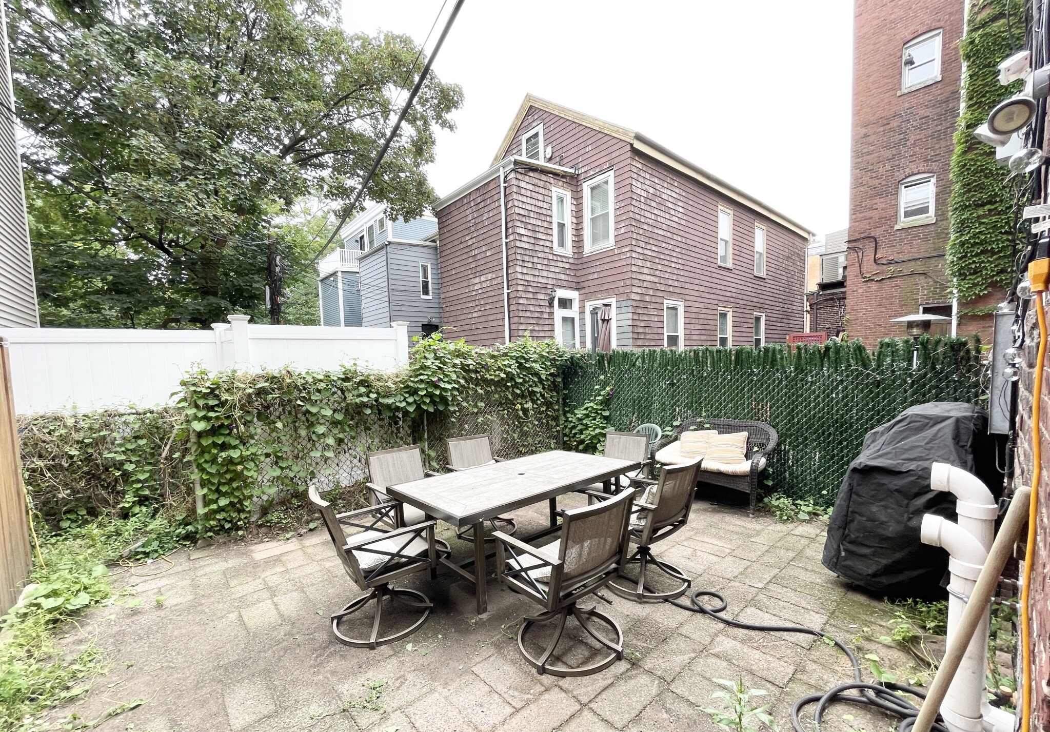 98 L St, South Boston