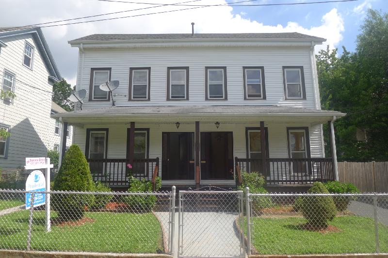 13 Flint St, East Somerville