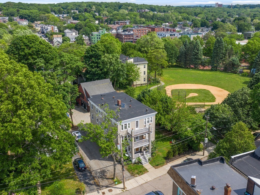 304 Lamartine St, Jamaica Plain