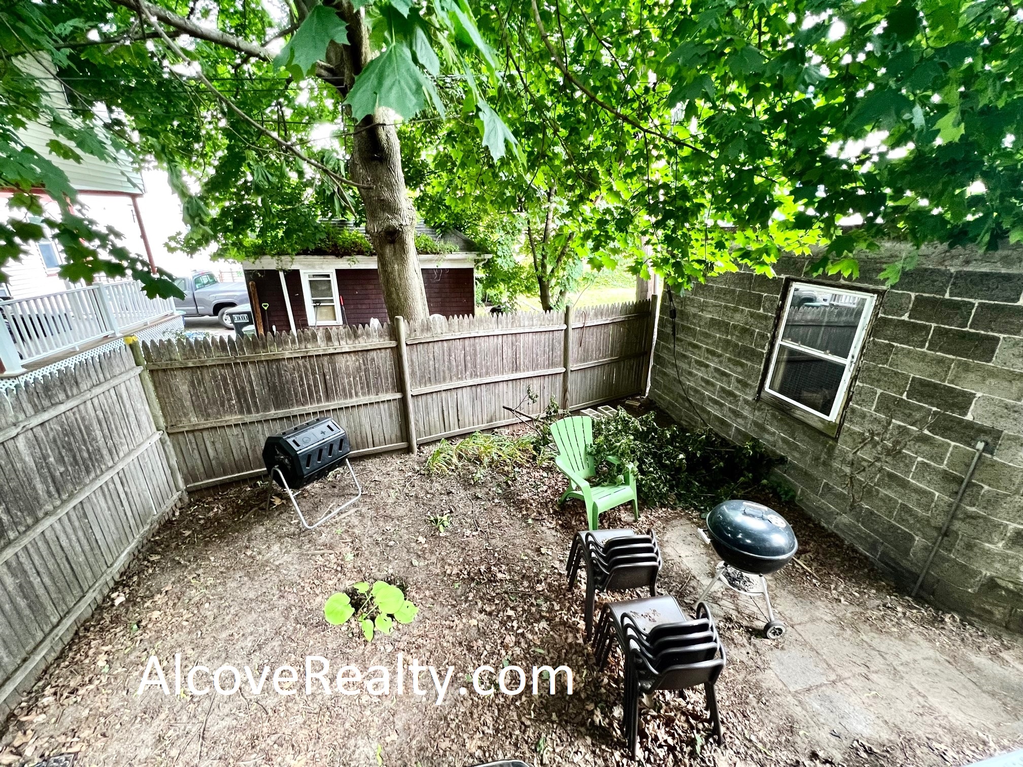 11 Leonard St, West Somerville