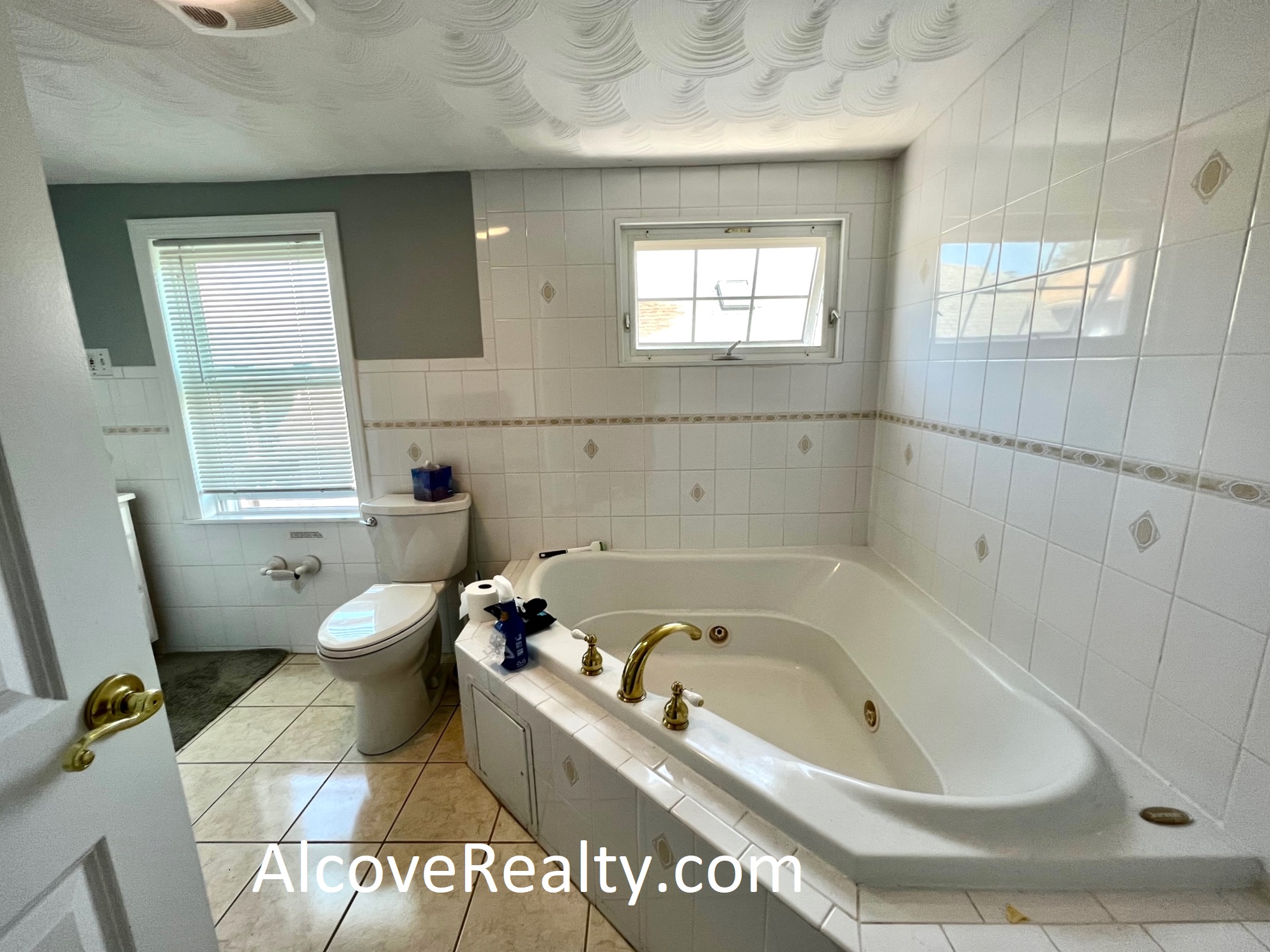 37 Sterling St, Teele Square