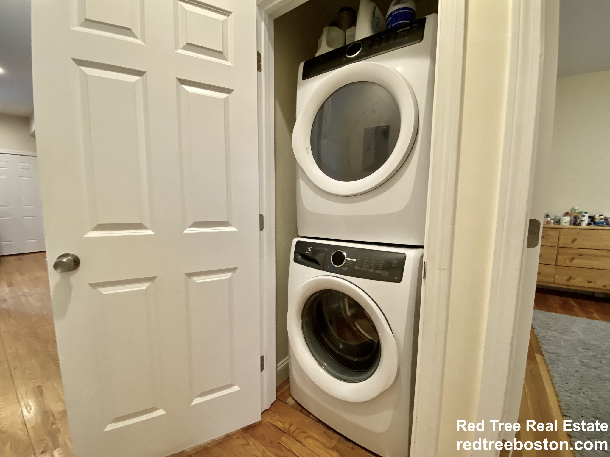 3235 Washington St, Jamaica Plain