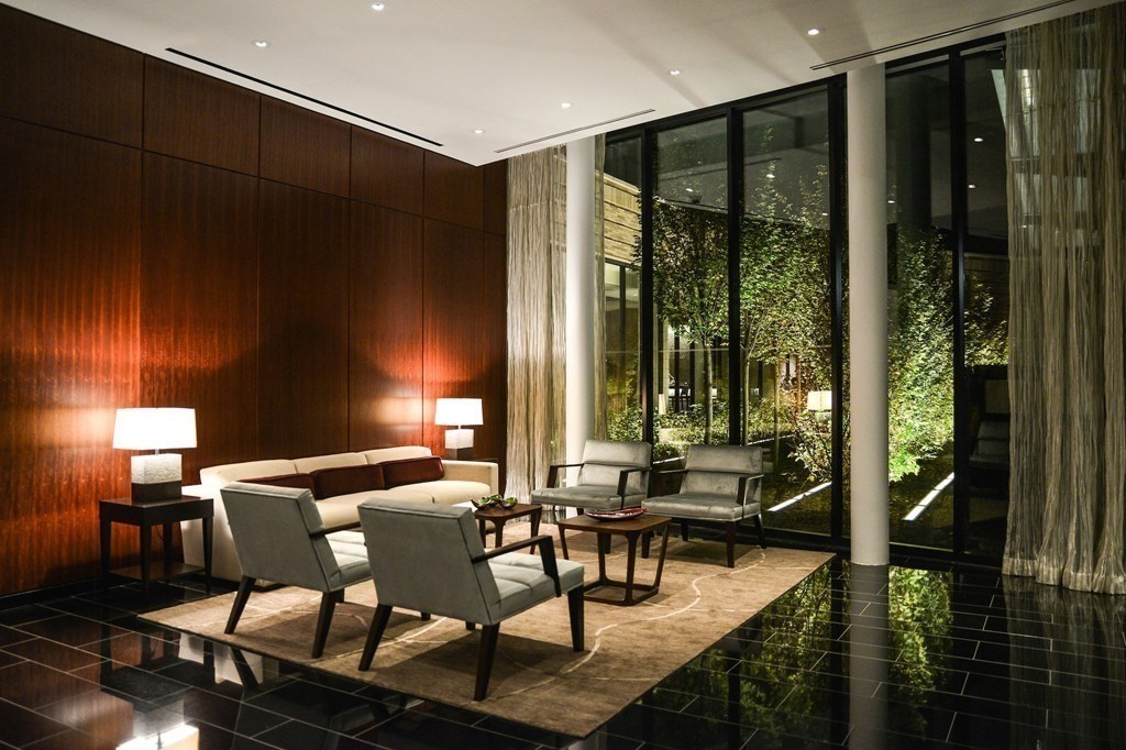 580 Washington St, Downtown