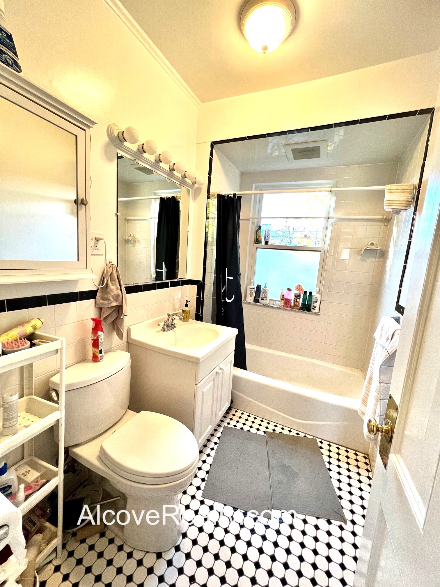 69 Davis Sq, Davis Square