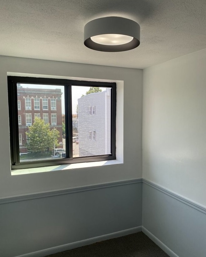 741 E 6th St, South Boston