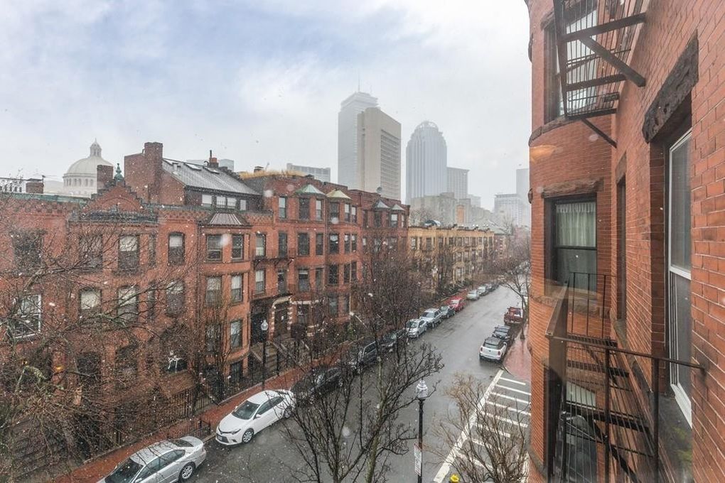 198 Saint Botolph St, Back Bay