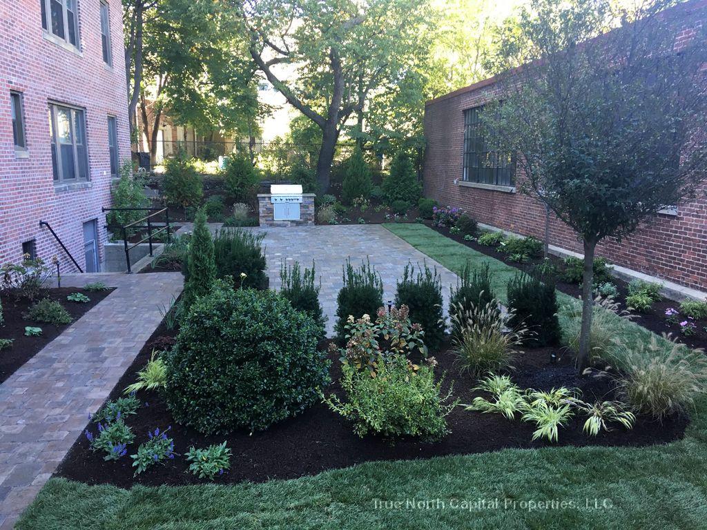 383 Broadway, Ten Hills