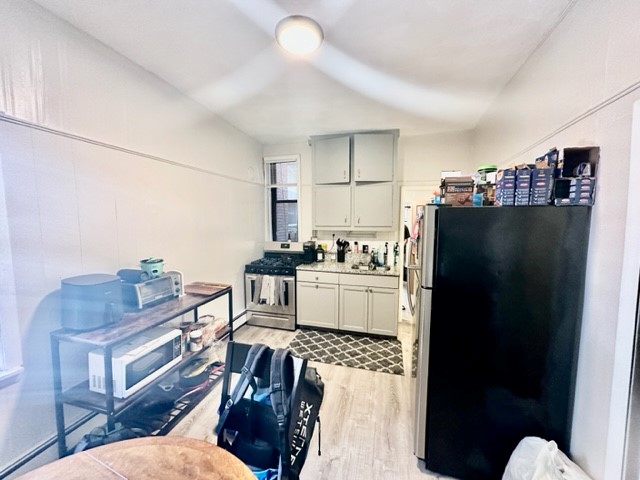 2612 Charter, North End