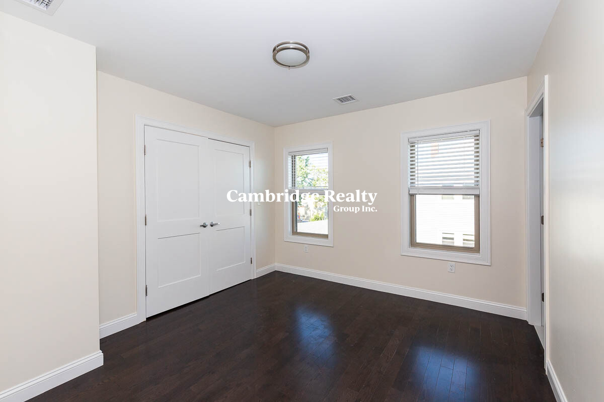 39 Harvard St, Medford