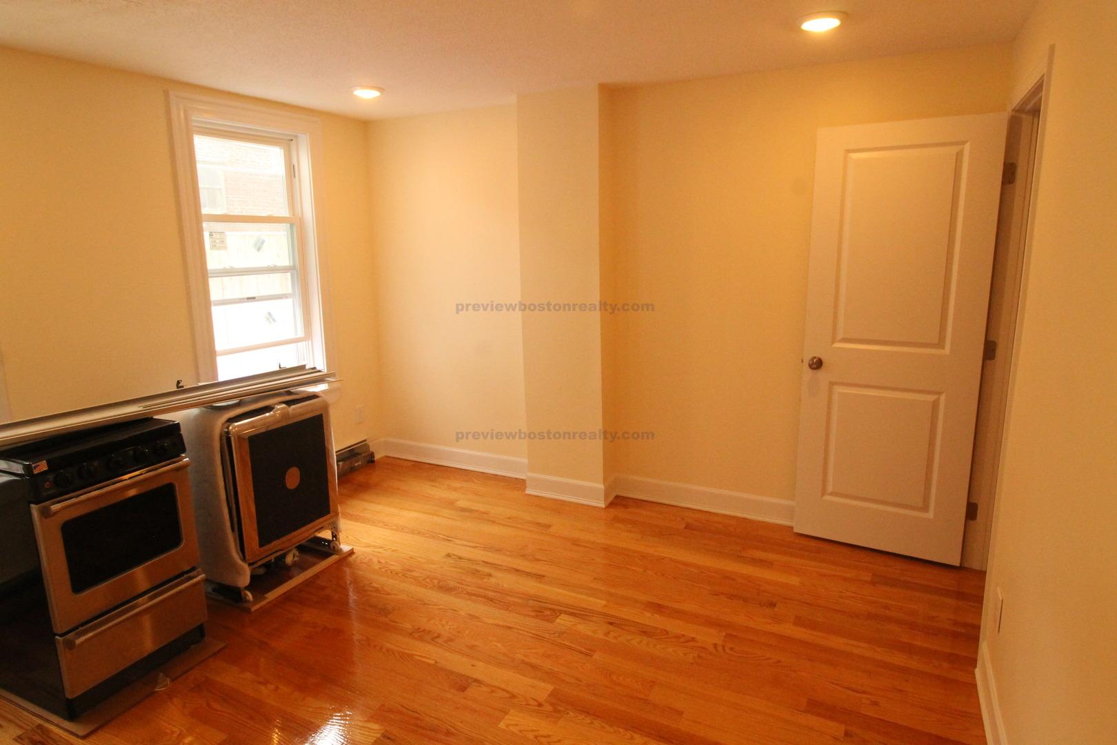 51 Cameron St, Brookline Hills