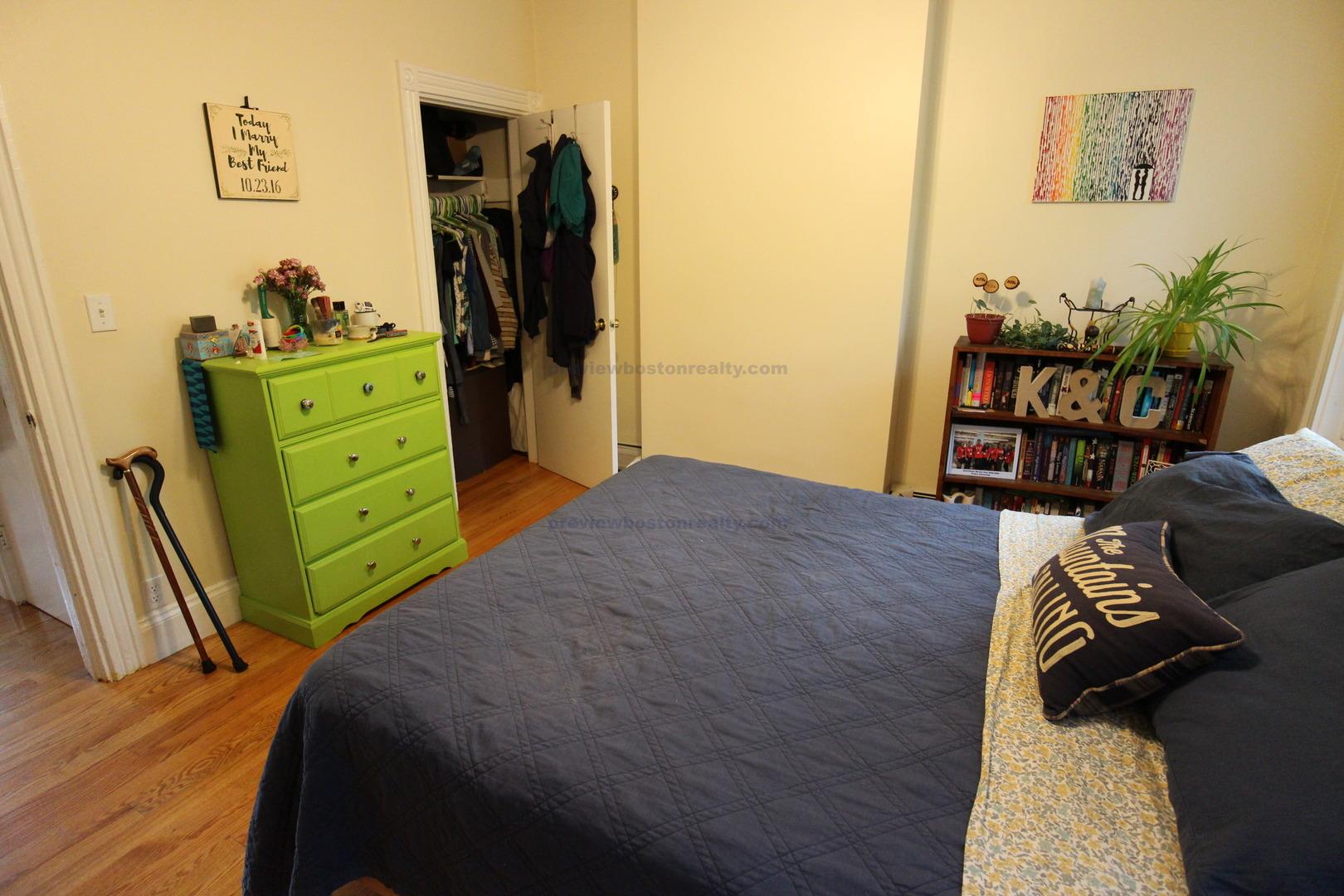 51 Cameron St, Brookline Hills