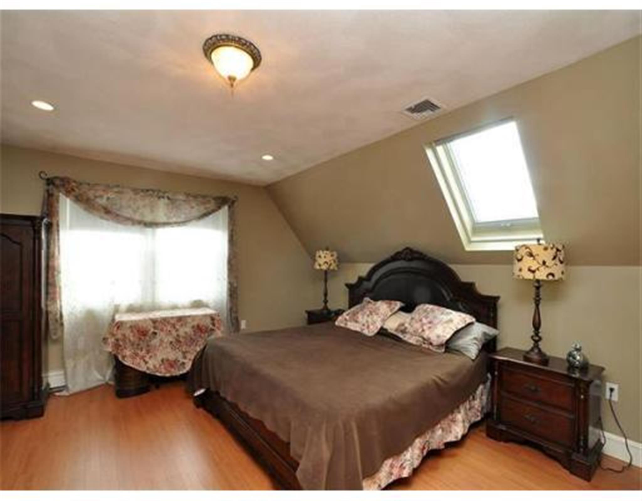 53 Bowen Ave, Medford