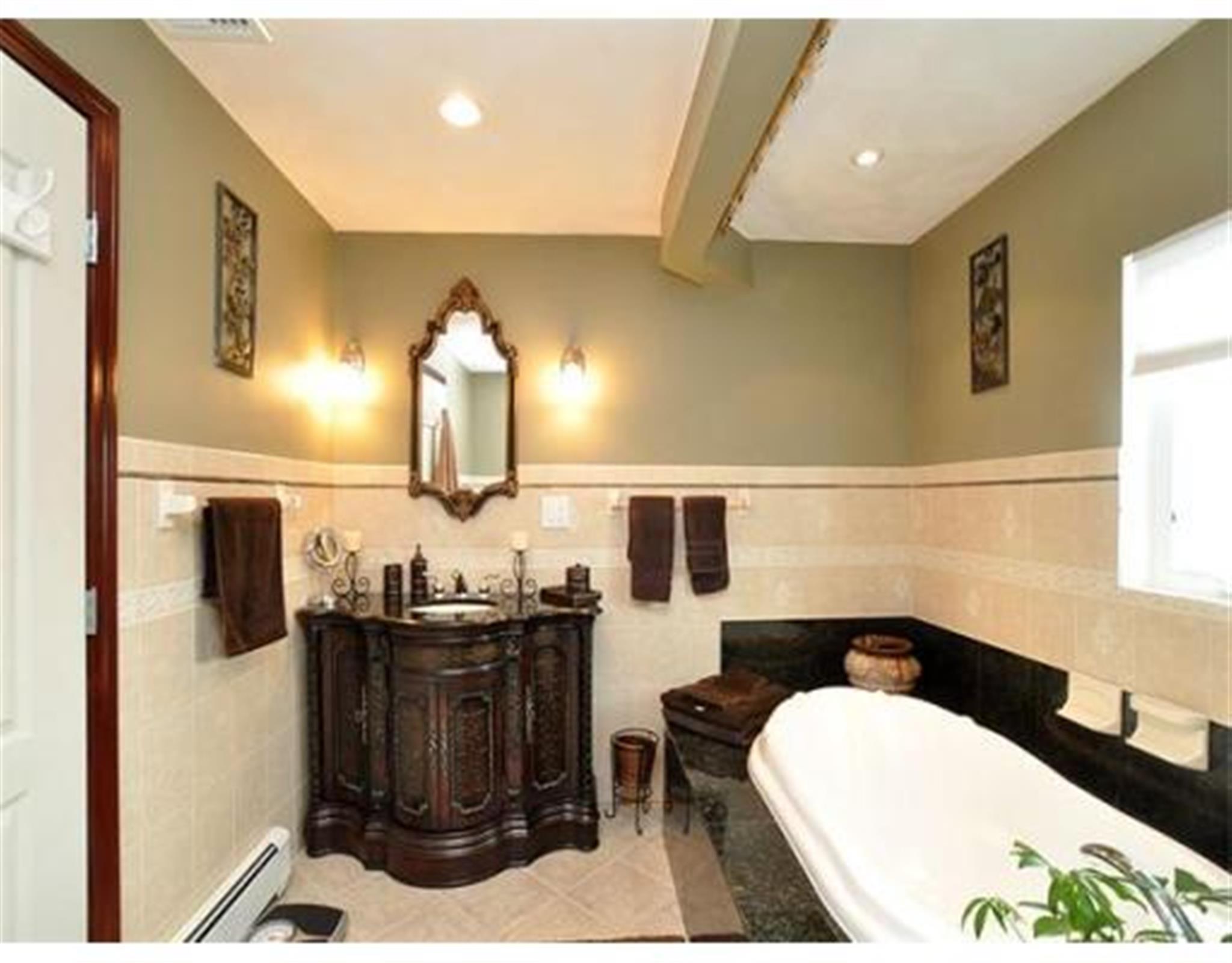 53 Bowen Ave, Medford