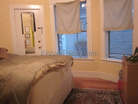 69 Raymond Ave, West Somerville