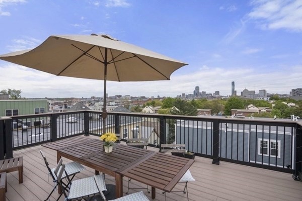 151 W 6th, South Boston